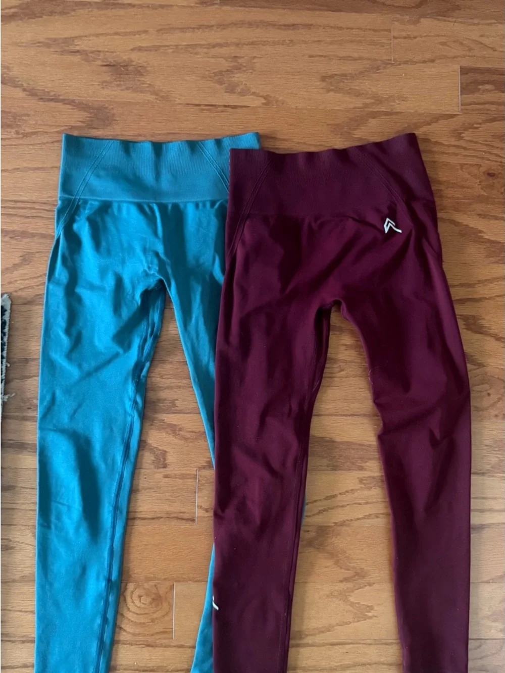 EFFORTLESS SEAMLESS LEGGINGS WITH WHITE LOGO - Picture 3 of 5